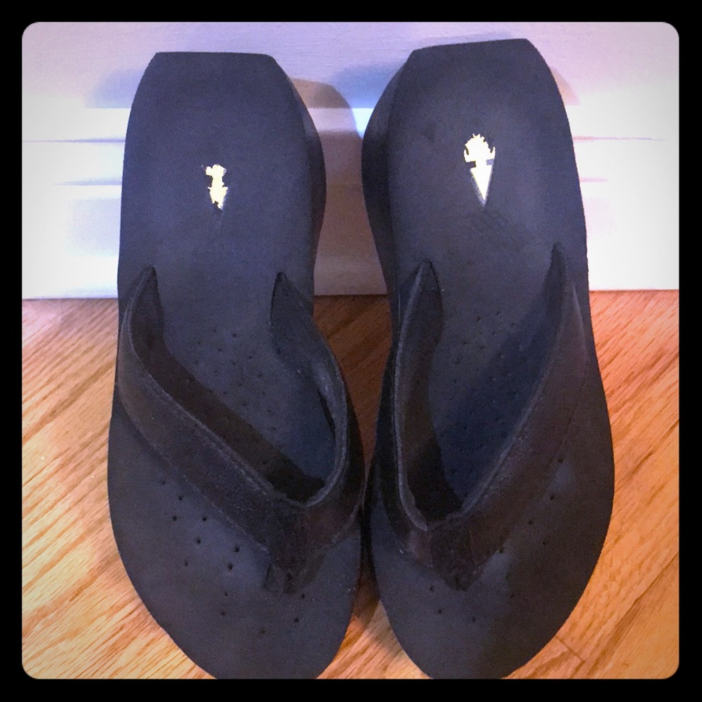 Woman’s Volatile flip-flops
